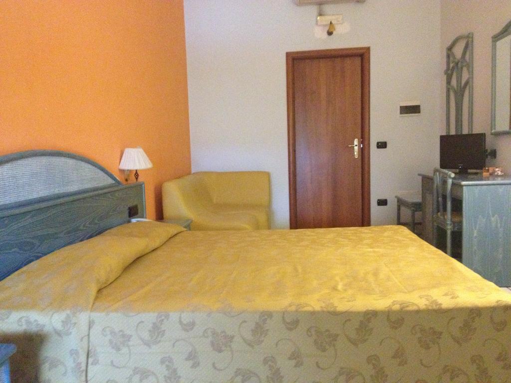 Hotel L' Anicre 바르카투로 객실 사진