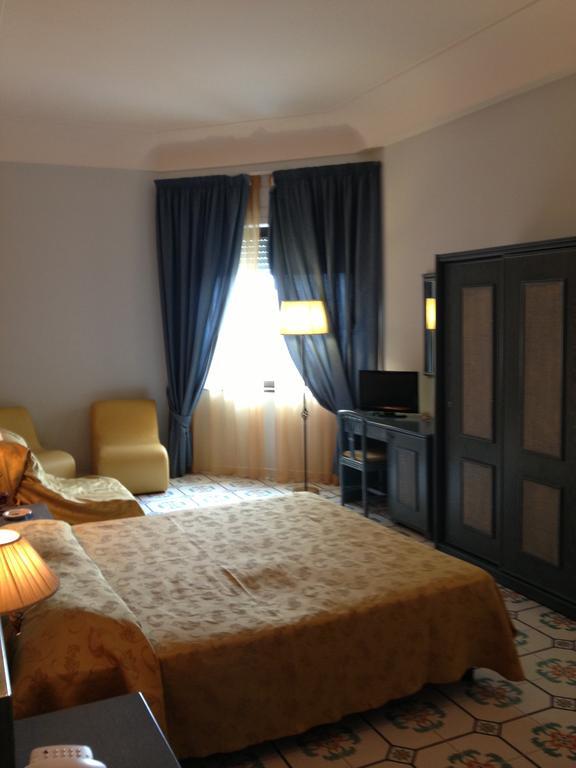 Hotel L' Anicre 바르카투로 객실 사진